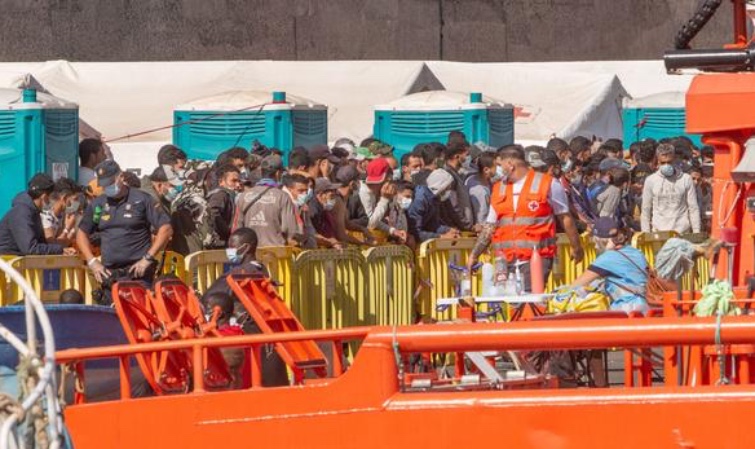 ESPAGNE – PLUS DE 8100 MIGRANTS ENREGISTRÉS AUX ÎLES CANARIES AU MOIS DE NOVEMBRE !