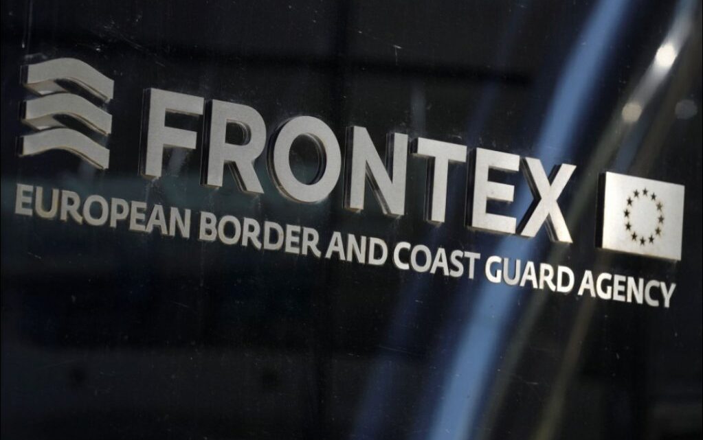 Une famille syrienne poursuit Frontex en justice pour son renvoi par avion de la Grèce vers la Turquie