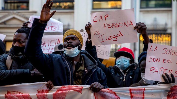 Espagne : une marque de vêtements pour sortir de la rue les vendeurs ambulants