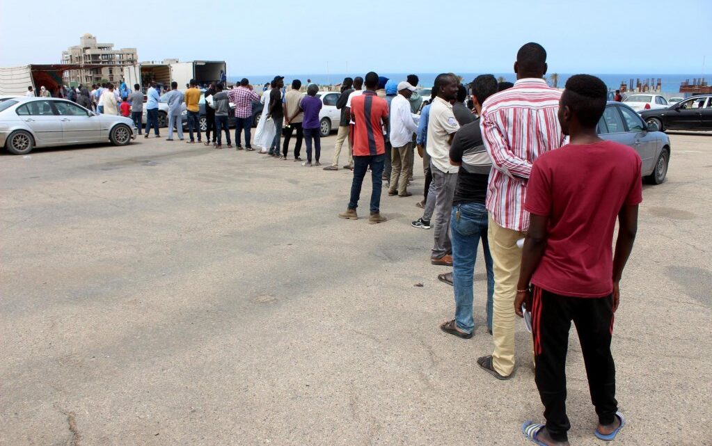 « Chaque matin, les gardiens nous frappaient avec leurs armes », le calvaire d’Assane enfermé dans une prison clandestine en Libye